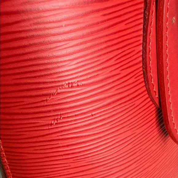 Louis Vuitton EPI Leather Petit Bucket PM Bag with Pouch - Picture 9 of 14